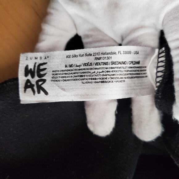 Zumba Dancin' All Over The World Full Zip Jacket Black Flags Fitness Size Medium - Picture 9 of 9